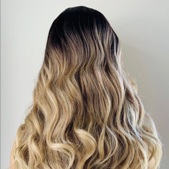 Gorgeous 22” Ombré Ash Blonde Mix Premium Synthetic Fiber Lace Front Wig - Picture 9 of 10